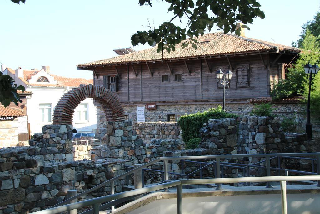 Family Hotel Verona Sozopol Bagian luar foto