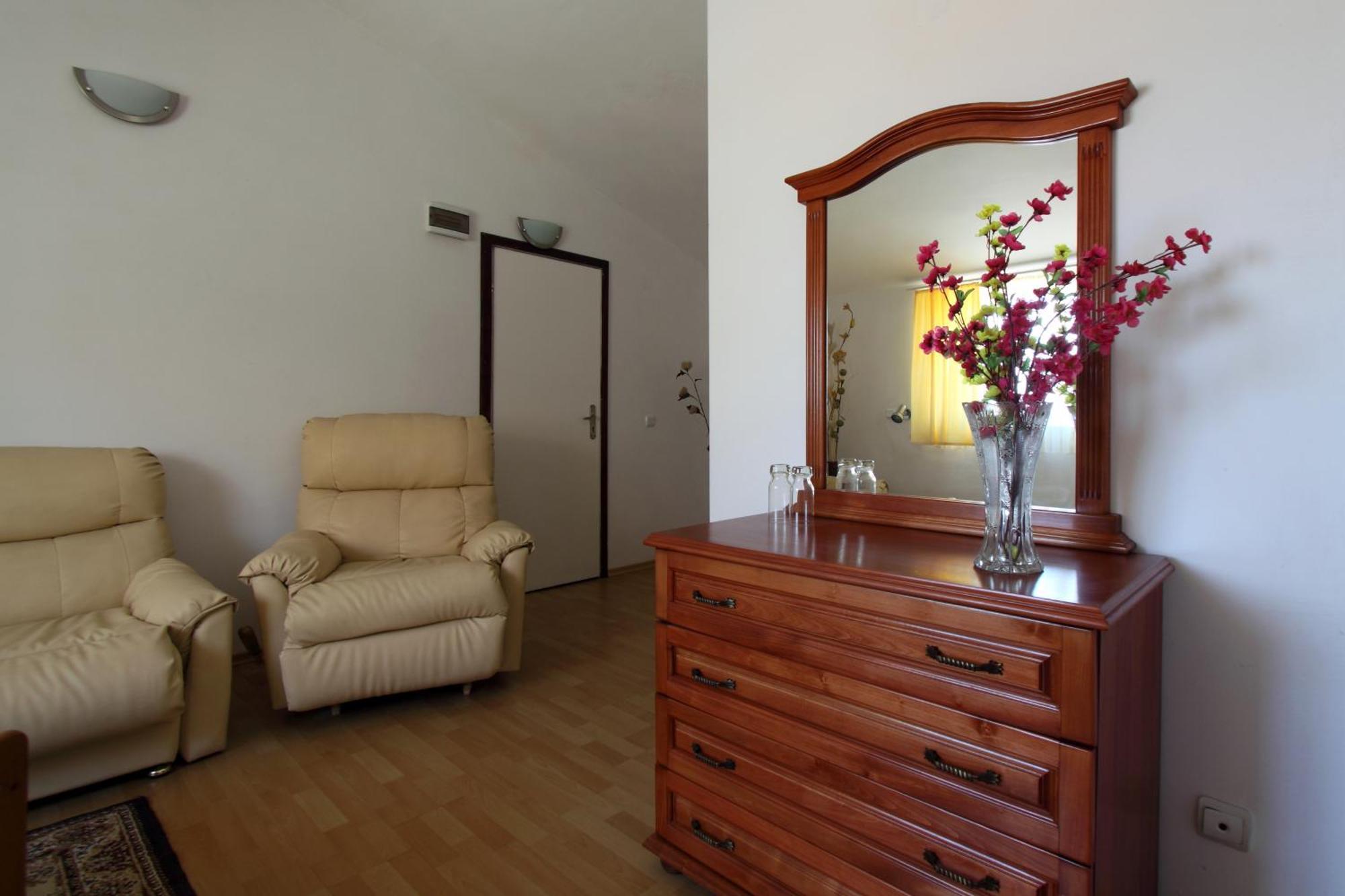 Family Hotel Verona Sozopol Bagian luar foto
