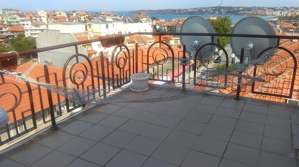 Family Hotel Verona Sozopol Bagian luar foto