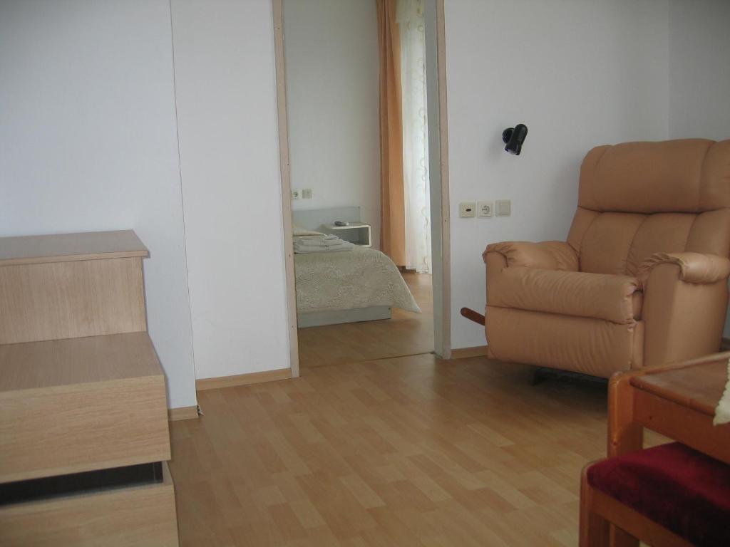 Family Hotel Verona Sozopol Bagian luar foto