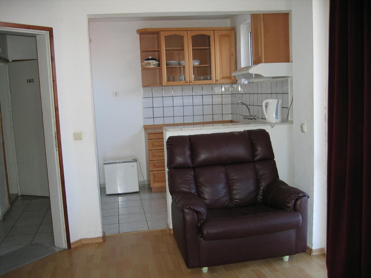 Family Hotel Verona Sozopol Ruang foto